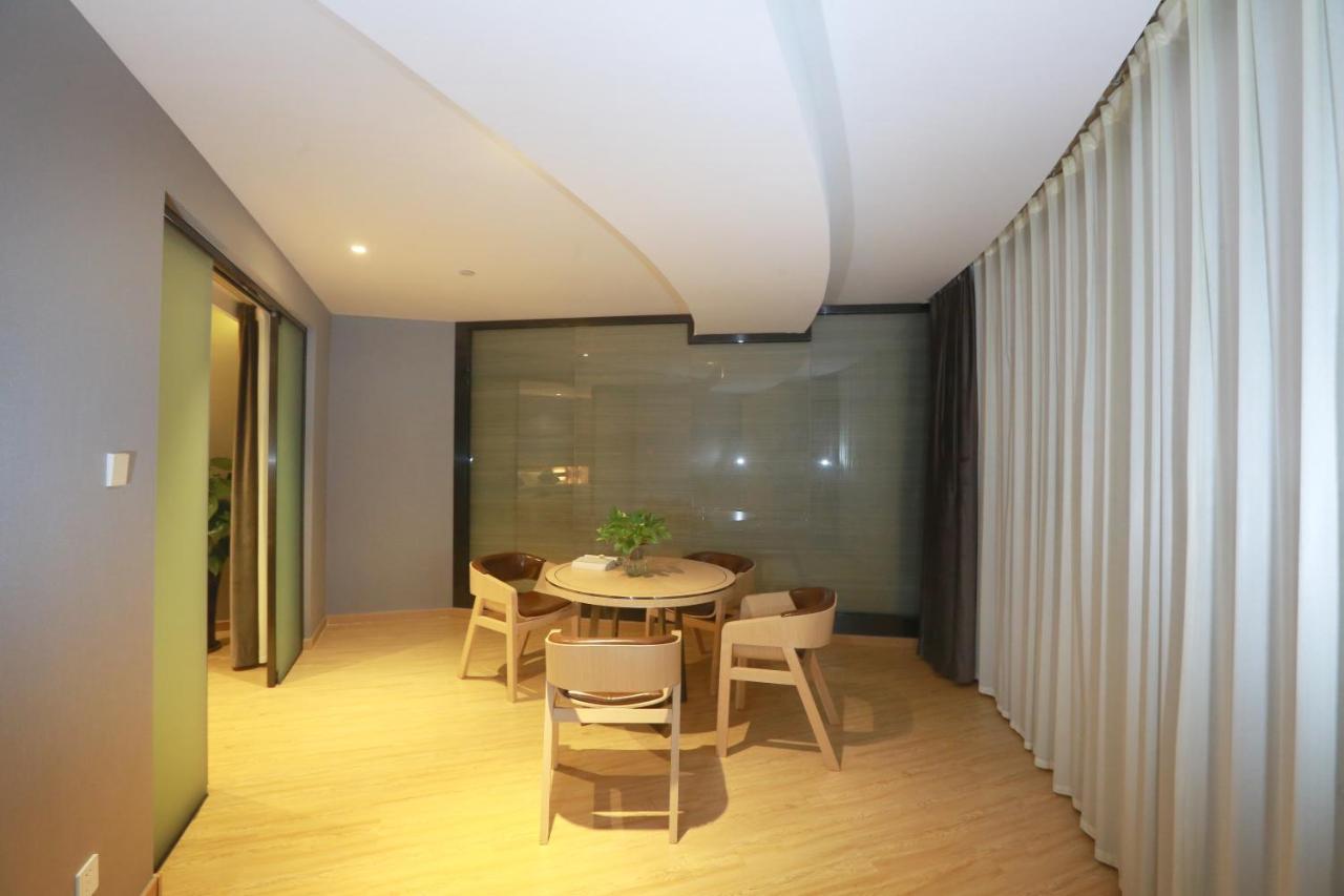 锦江都城酒店海南省政府日月广场免税店 Haikou  Exterior photo